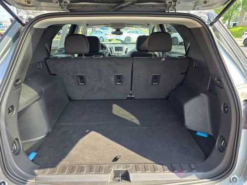 Used 2023 Chevrolet Equinox LT image 24