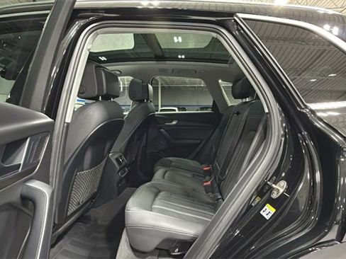 Used 2021 Audi Q5 2.0T Premium Plus w/ Premium Plus Package image 13