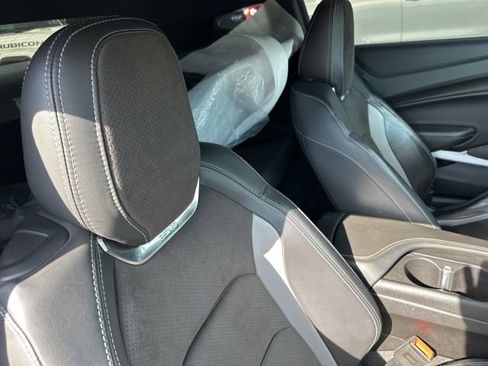 Used 2018 Chevrolet Camaro SS RWD image 9