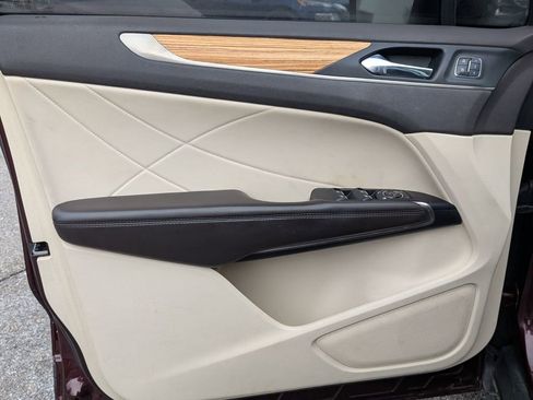 Used 2016 Lincoln MKC Select w/ Select Plus Package image 22