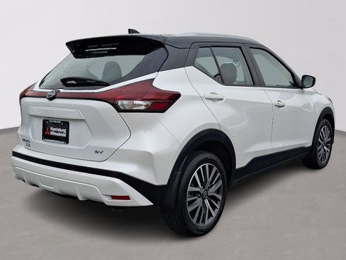 Used 2024 Nissan Kicks SV FWD image 6