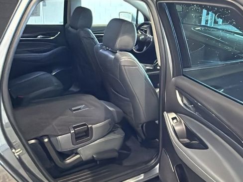 Used 2019 Buick Enclave Essence AWD/4WD image 15