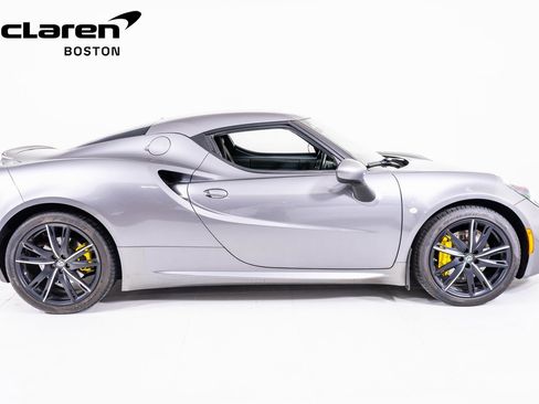 Used 2018 Alfa Romeo 4C Coupe w/ Convenience Group - Coupe image 6