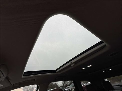 Used 2021 Buick Enclave Avenir w/ Avenir Technology Package image 25