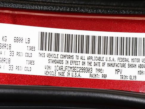 Used 2014 Jeep Grand Cherokee Overland w/ Advanced Technology Group AWD/4WD image 42