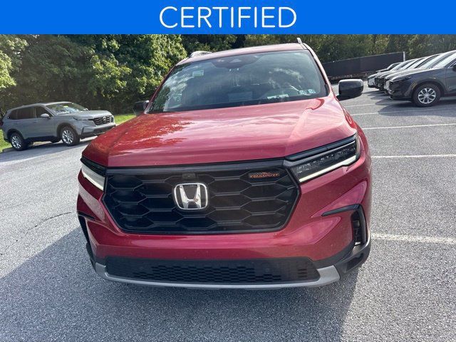 Used 2025 Honda Pilot TrailSport image 9