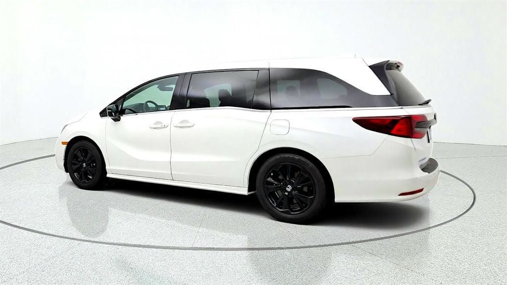 Used 2023 Honda Odyssey Sport image 7