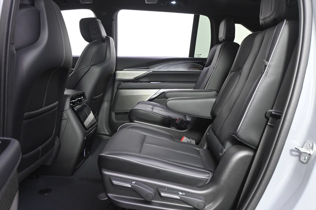 New 2026 Cadillac Escalade IQ Sport 2 w/ LPO, ONYX Package AWD/4WD image 22