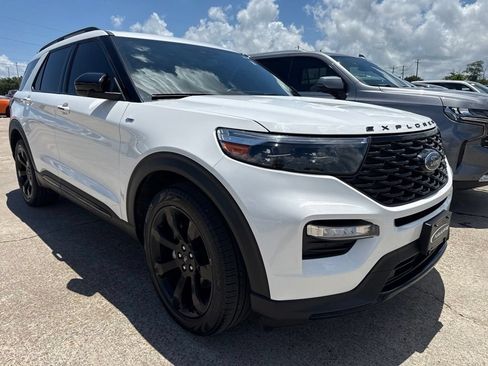 Used 2023 Ford Explorer ST-Line w/ Class IV Trailer Tow Package RWD image 4
