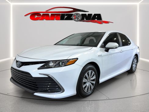 Used 2021 Toyota Camry LE FWD image 12