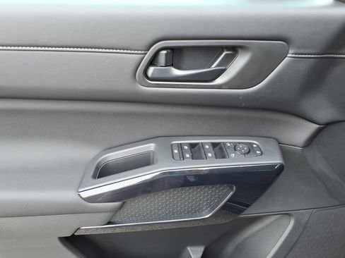 New 2026 Nissan Pathfinder SV FWD image 5