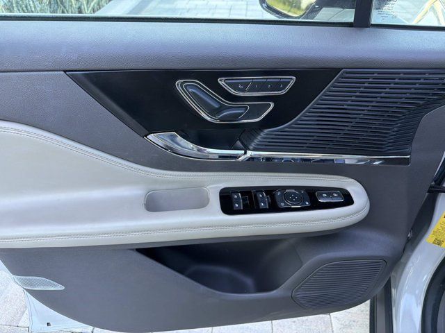 Used 2020 Lincoln Corsair FWD image 11