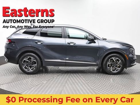Used 2024 Kia Sportage LX FWD image 4