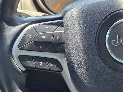 Used 2018 Jeep Grand Cherokee Limited RWD image 15