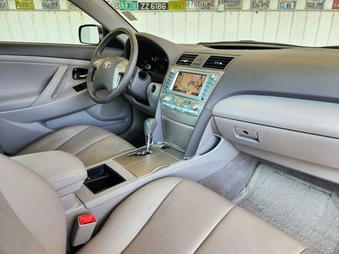Used 2008 Toyota Camry Hybrid FWD image 2