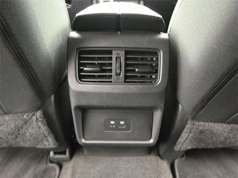 Used 2023 Nissan Rogue SV image 25