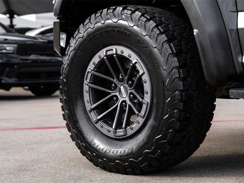 Used 2019 Ford F150 Raptor w/ Equipment Group 802A Luxury image 59