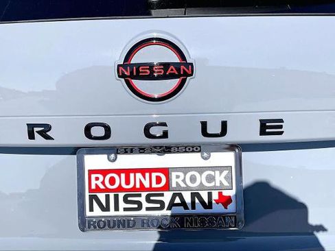 Certified 2025 Nissan Rogue SV w/ Rock Creek Premium Package image 9