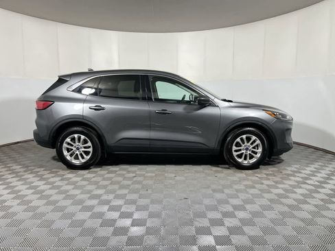 Used 2022 Ford Escape SE FWD image 9