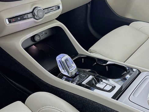 New 2026 Volvo XC40 B5 Plus w/ Protection Package Premier image 15