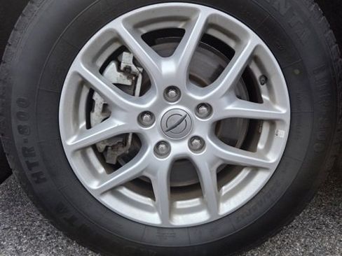 Used 2023 Chrysler Pacifica Touring-L image 34