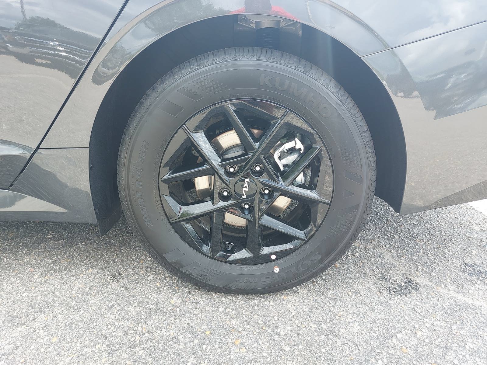 New 2026 Kia K5 LXS FWD image 31