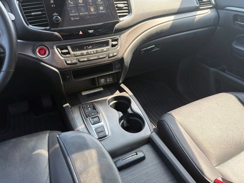 Used 2022 Honda Pilot Special Edition image 16