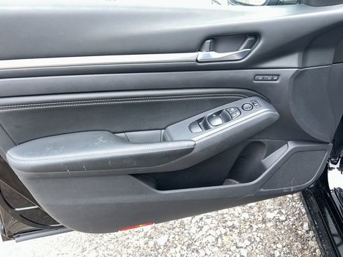 Used 2019 Nissan Altima 2.0 Edition One image 5