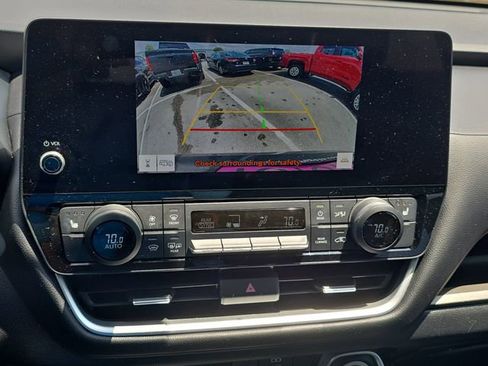 Used 2024 Toyota Grand Highlander AWD image 25