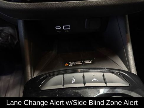 Used 2024 Buick Envista Sport Touring w/ Convenience I Package FWD image 19