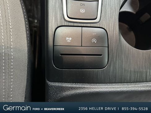 Used 2021 Ford Escape SE image 21