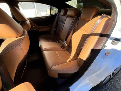 Used 2019 Lexus ES 350 w/ Accessory Package 2 image 20