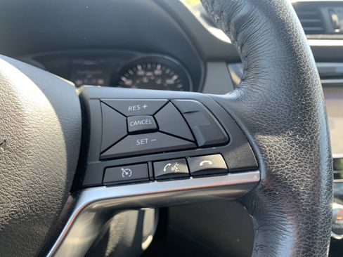 Used 2017 Nissan Rogue Sport SV w/ SV Premium Package image 20