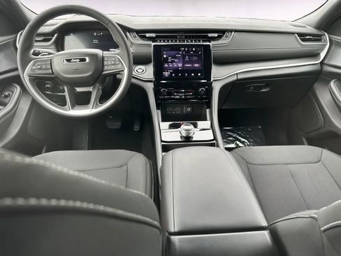 New 2025 Jeep Grand Cherokee Laredo X image 10