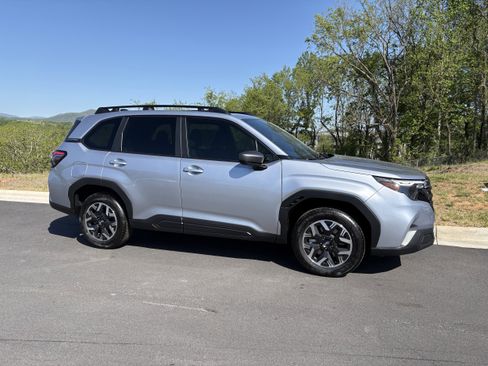 New 2026 Subaru Forester Premium AWD/4WD image 7