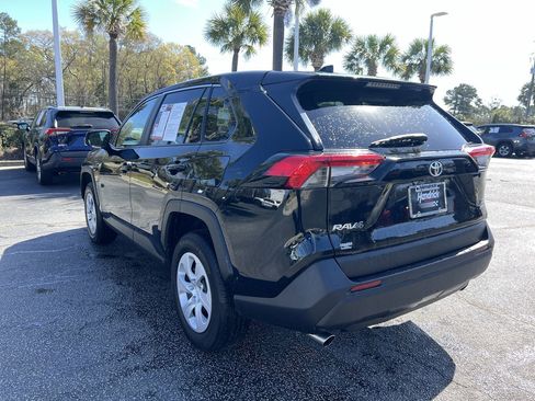 Used 2024 Toyota RAV4 LE image 8