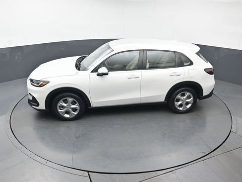 Certified 2023 Honda HR-V LX image 37