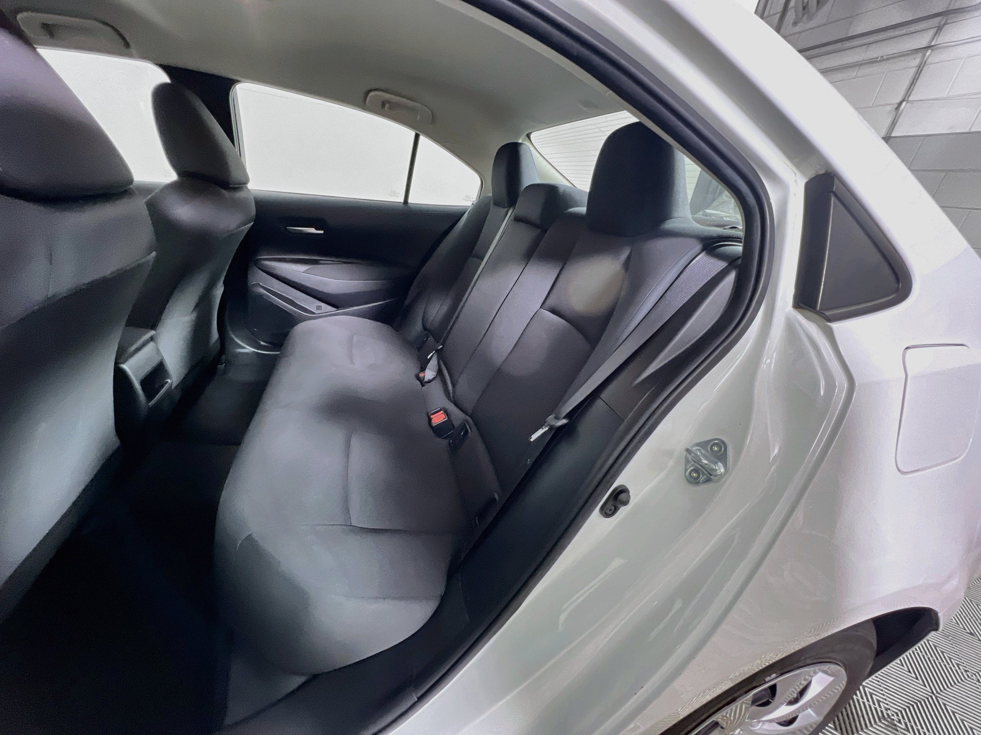 Used 2021 Toyota Corolla LE FWD image 26