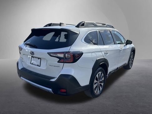 Used 2024 Subaru Outback Limited image 3