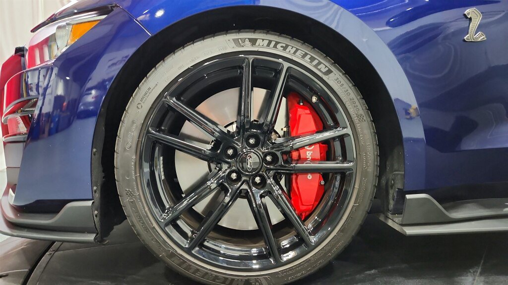 Used 2020 Ford Mustang Shelby GT500 w/ Technology Package RWD image 25