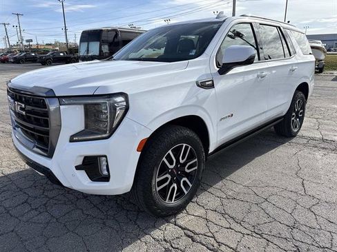 Used 2024 GMC Yukon AT4 w/ AT4 Premium Package image 3