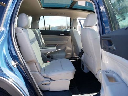 Certified 2022 Volkswagen Atlas SE w/ Panoramic Sunroof Package image 19