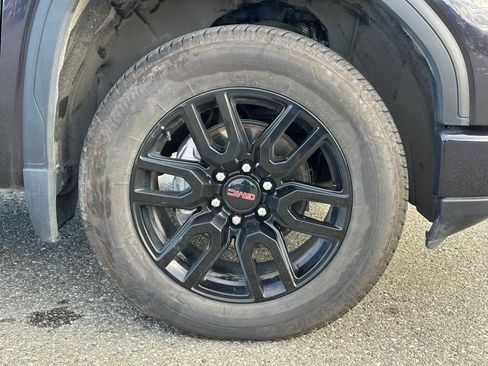 Used 2024 GMC Sierra 1500 Elevation image 9