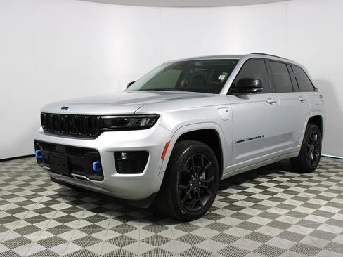 Used 2023 Jeep Grand Cherokee 30th Anniversary image 42