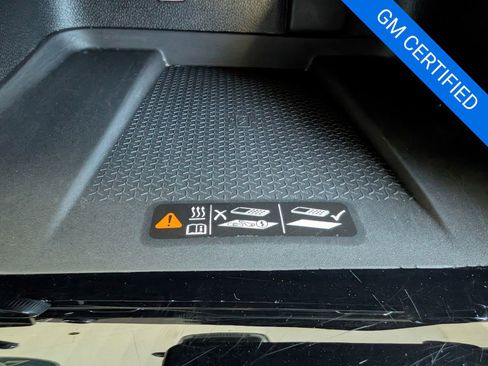 Certified 2025 Chevrolet Traverse LT image 23