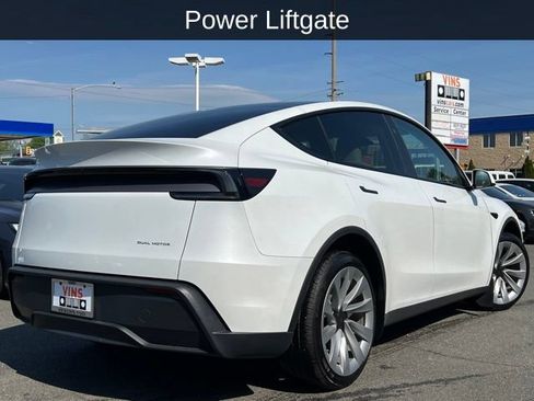 Used 2026 Tesla Model Y AWD image 8
