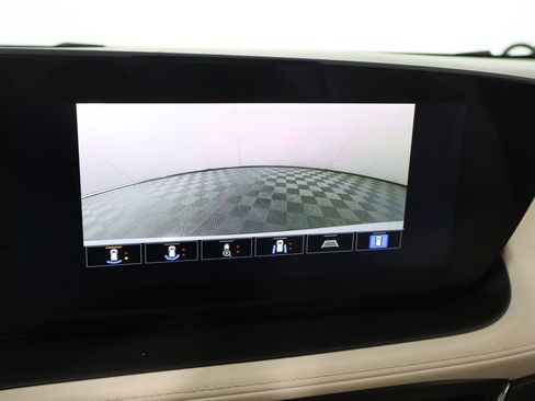 Used 2025 Buick Encore GX Avenir w/ Avenir Technology Package AWD/4WD image 6