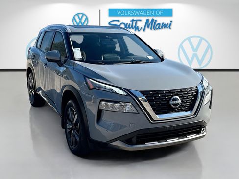 Used 2023 Nissan Rogue SL w/ SL Premium Package image 1