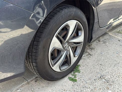 Used 2019 Honda Civic LX image 6