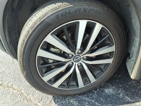 Used 2024 Nissan Pathfinder Platinum w/ Cargo Package FWD image 32